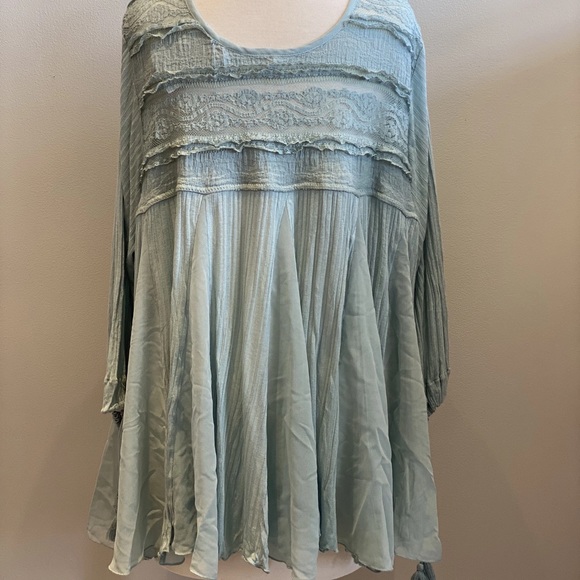 Free People Top - Picture 3 of 3